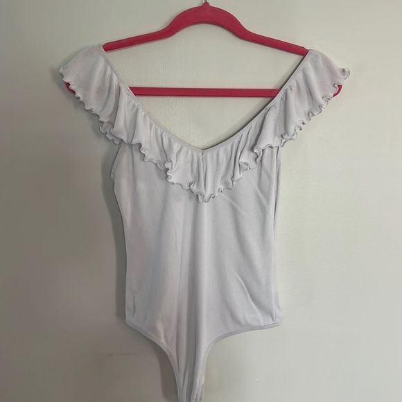 ARITZIA WILFRED Danette Bodysuit Women’s Size Medium - Picture 1 of 3
